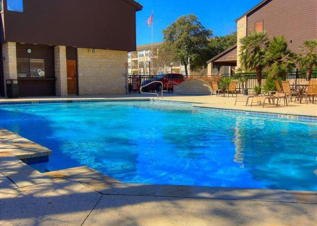 The Iron Cactus Condo On The Comal Cw C102 نيو بروانفيلز المظهر الخارجي الصورة