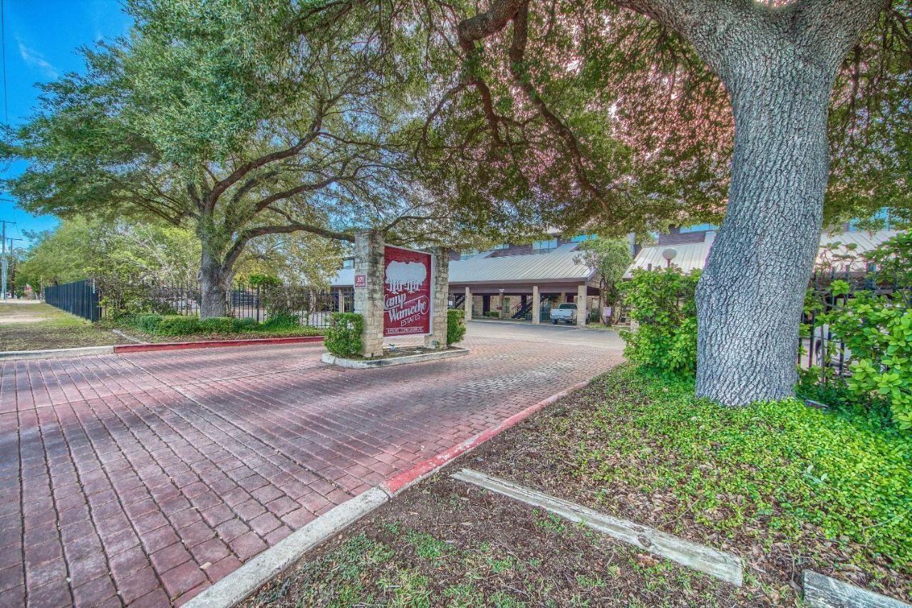 The Iron Cactus Condo On The Comal Cw C102 نيو بروانفيلز المظهر الخارجي الصورة