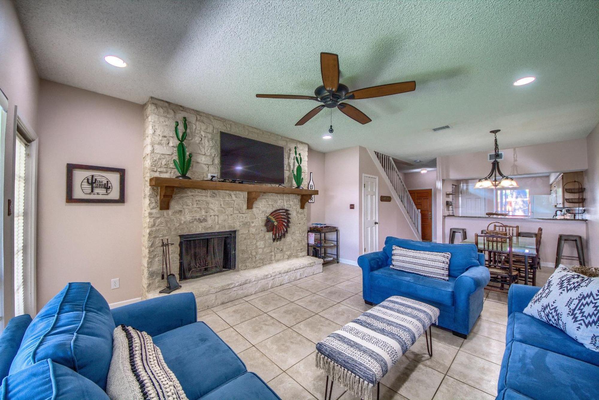 The Iron Cactus Condo On The Comal Cw C102 نيو بروانفيلز المظهر الخارجي الصورة