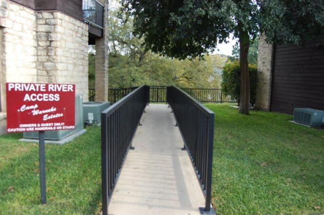 The Iron Cactus Condo On The Comal Cw C102 نيو بروانفيلز المظهر الخارجي الصورة