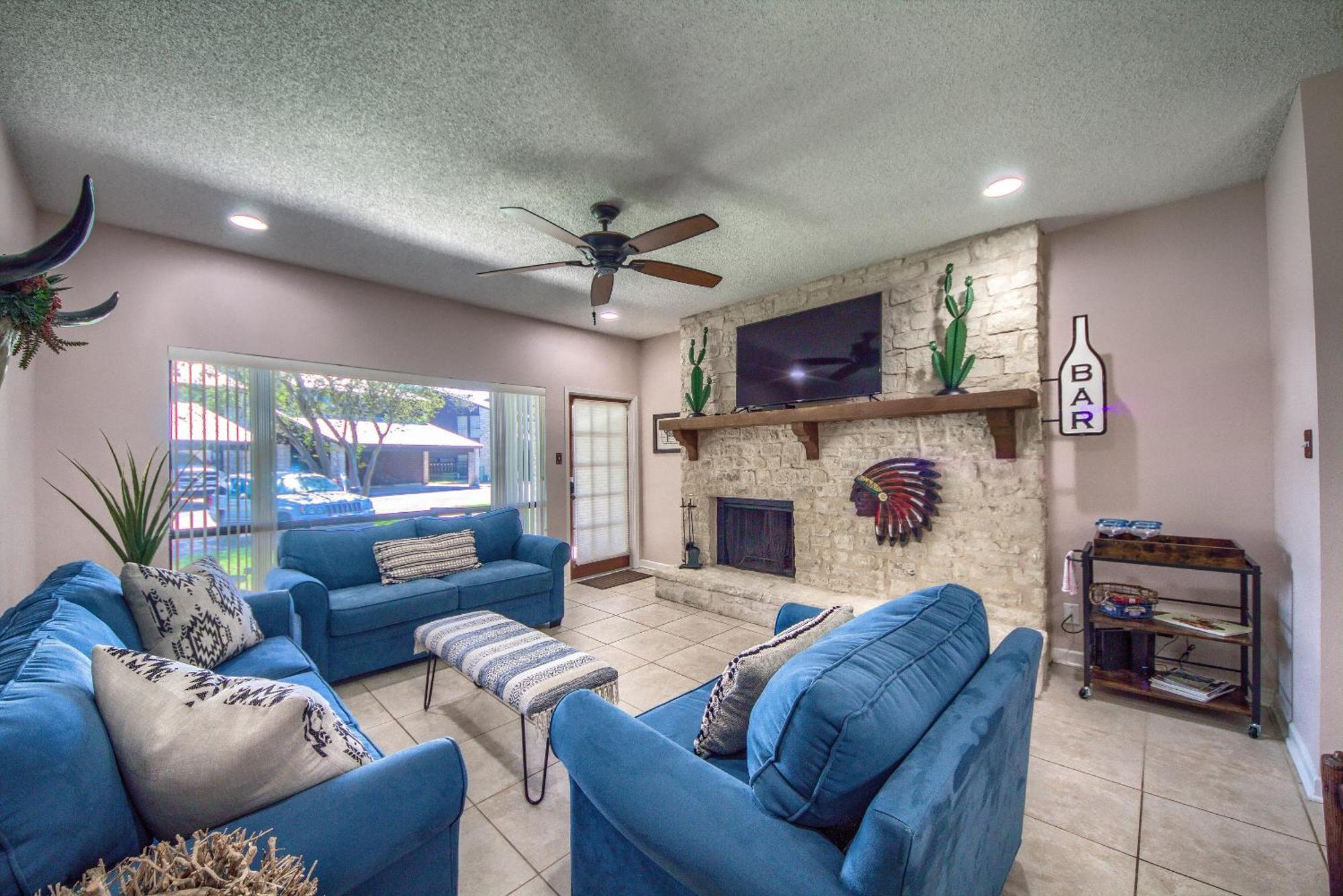 The Iron Cactus Condo On The Comal Cw C102 نيو بروانفيلز المظهر الخارجي الصورة