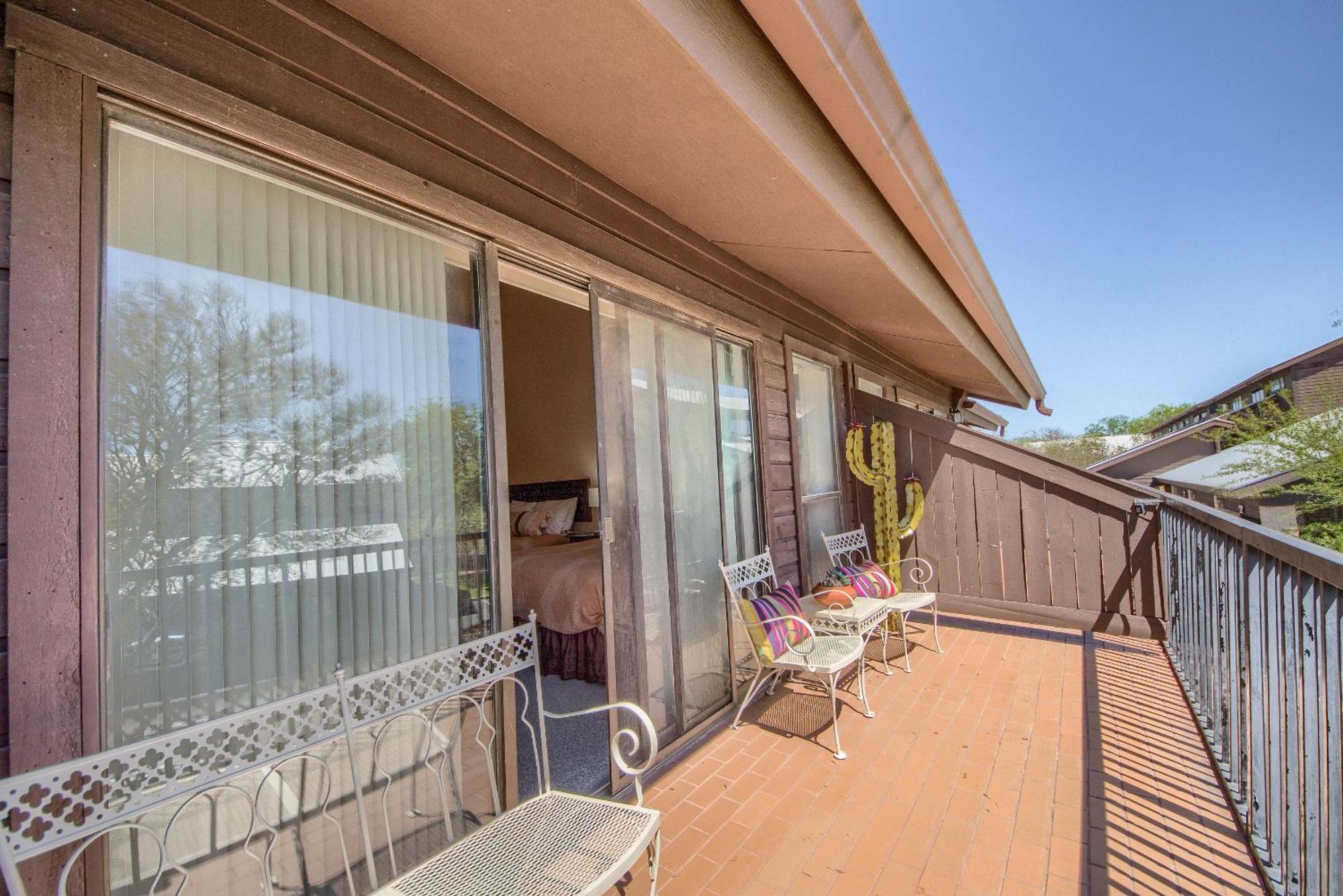 The Iron Cactus Condo On The Comal Cw C102 نيو بروانفيلز المظهر الخارجي الصورة